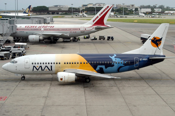 Myanmar Airways International Boeing 737-300 at the Changi Airport