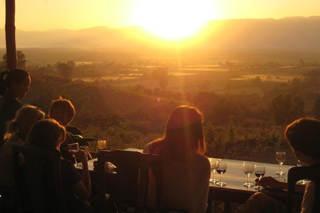 Tasting win and see the breathtaking sunset in Red Mountain Vineyard