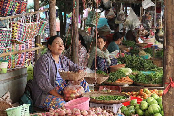 Burma Honeymoon tour in Nyaung U Market in Bagan