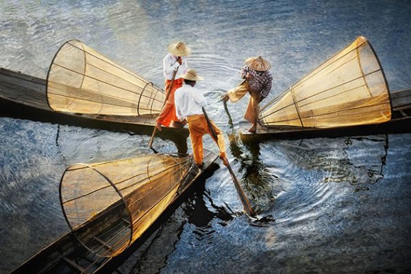 Inle Lake Leg-rowing fishermen