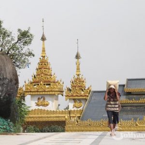 Kyaikhtiyo - Golden Rock Pagoda