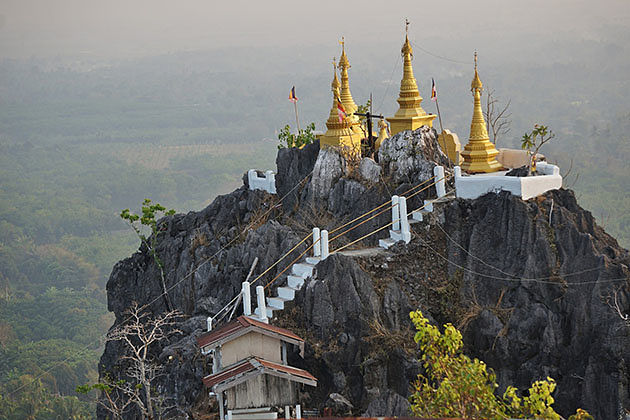 Kyauktalon Taung pagoda-tourist attration in Mawlamyine