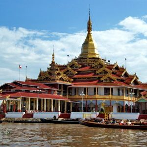 Phaung Daw Oo Pagoda.