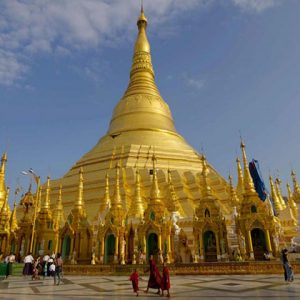 Shwedagon pagoda is one of the greatest landmark in Yangon to visit in Myanmar family tour 8 days