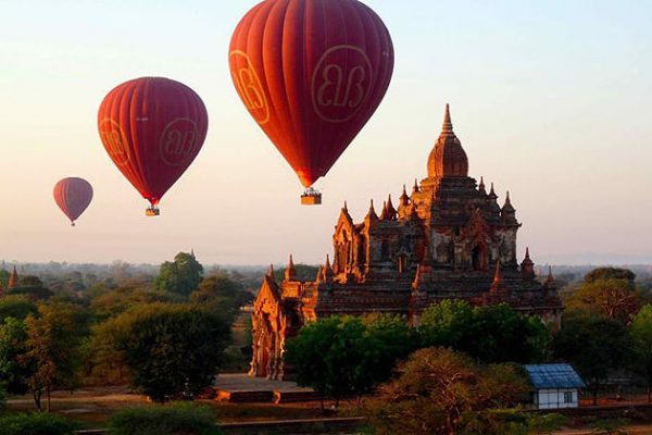 Take a Balloon ride in Burma Honeymoon holiday is a fantastic way to marvel at the allure beauty