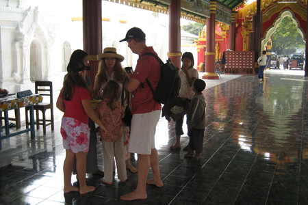 Take off shoes when visiting sacred places in Myanmar
