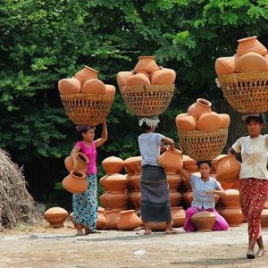 Visit Yandaboo pottery village in Burma honeymoon vacation