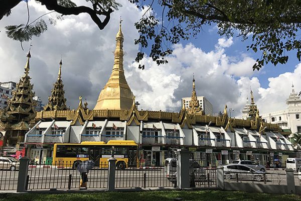 Visit Yangon Sule Pagoda in Myanmar tour 10 days