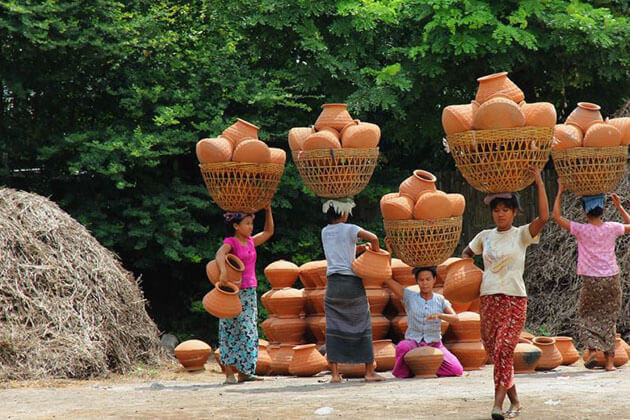 Yandaboo pottery village