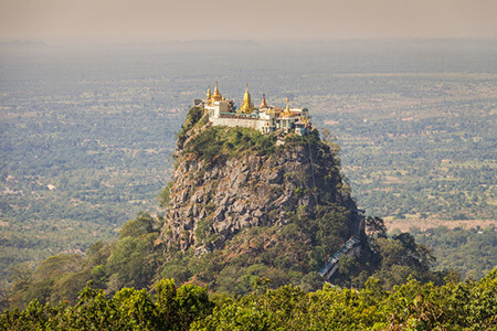 bagan day tour to mount popa