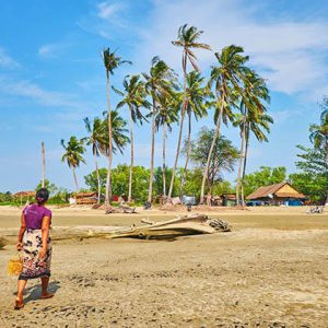 chaung tha beach travel