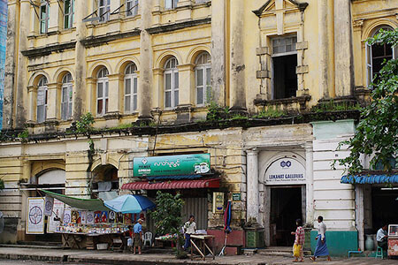 colonial buildings are one of the highlights to see in yangon city tour