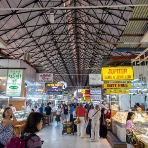 explore Bogyoke Aungsan market in Myanmar tour 5 days