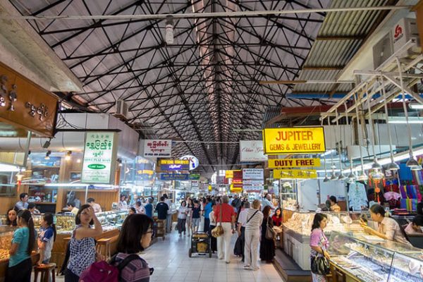 explore Bogyoke Aungsan market in Myanmar tour 5 days