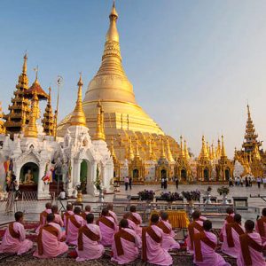 morning ritual at Shwedagon pagoda
