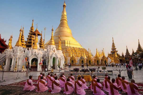 morning ritual at Shwedagon pagoda