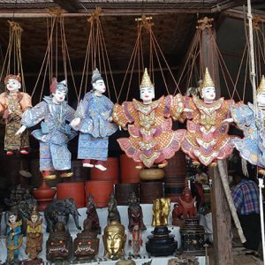 souvenir stall in nyaung u market