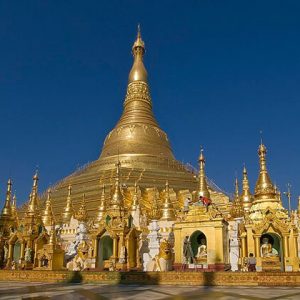 the main golden stupa of shwedagon pagoda