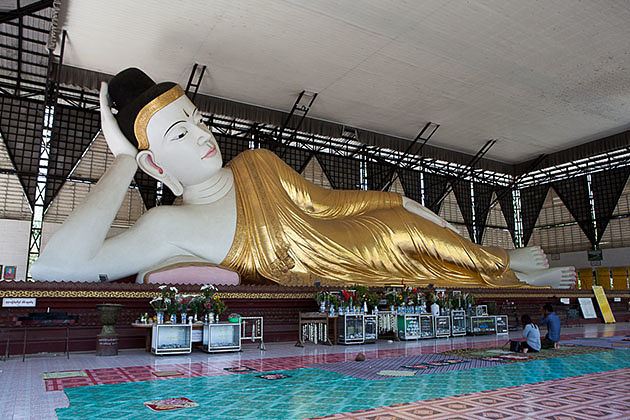 the reclining Buddha image in Hsu Taung Pye Zedidaw Pagoda-myitkyna attraction