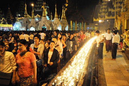 Shwedagon Pagoda Festival - One of the greatest festival in Myanmar.