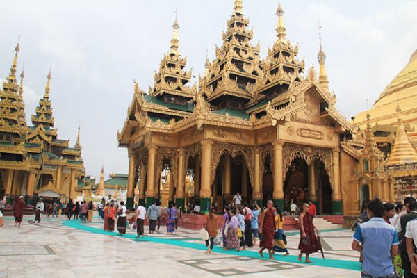 Shwedagon Pagoda-higlight of Myanmar Laos Vietnam itinerary