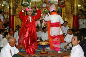 The medium dance in Taungbyone Nat Festival