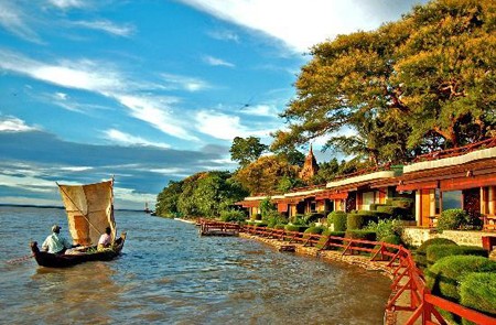 Myanmar Develops Online Hotel-Booking Websites