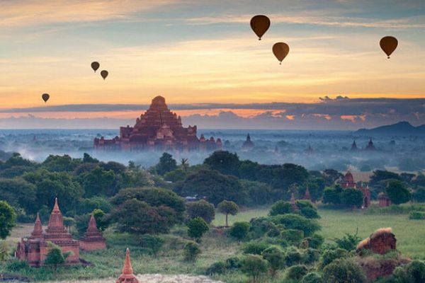 Bagan temple - the surreal alluring in morning view