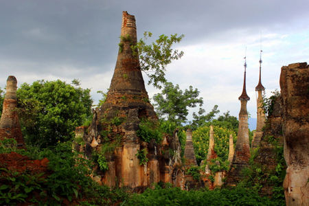 Shwe Indein Pagoda, Inle Lake