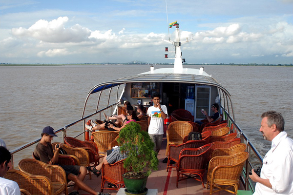 Boat trip in Mandalay
