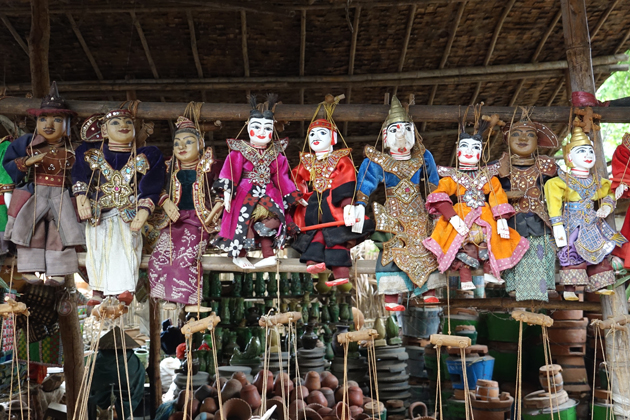 Burmese traditional puppets for sale in Nyaung U Market
