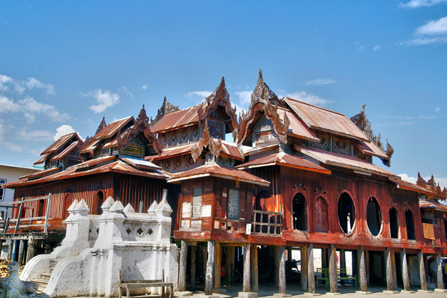 Shwe Yaunghwe Kyaung Monastery