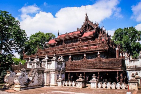 Shwenandaw monastery