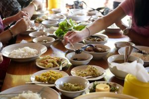 Top 10 Burmese Vegetarian Restaurants in Myanmar
