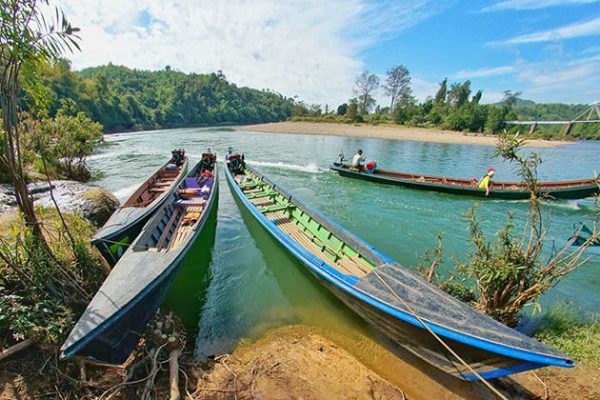 boat trip in Hsipaw Myanmar