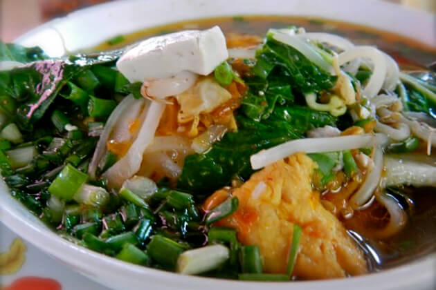 yangon - ideal place to savor Shan Noodles