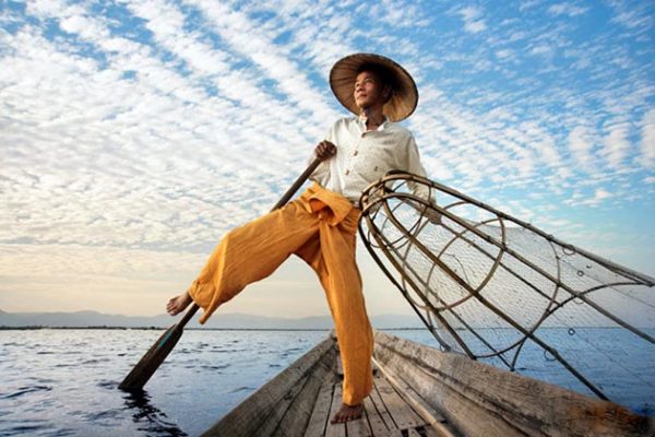 Leg rowing fisherman in Inle Lake