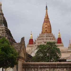 Bagan temple trip in Ananda pagoda