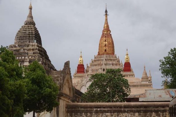Bagan temple trip in Ananda pagoda