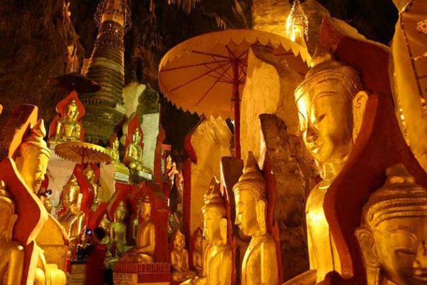Golden Buddha Image in Pindaya Cave