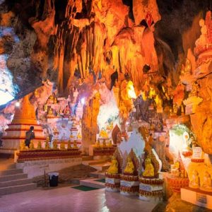 Golden Buddha images in Shwe U Min Pagoda