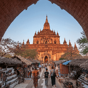 Htilominlo Temple visit bagan day tour