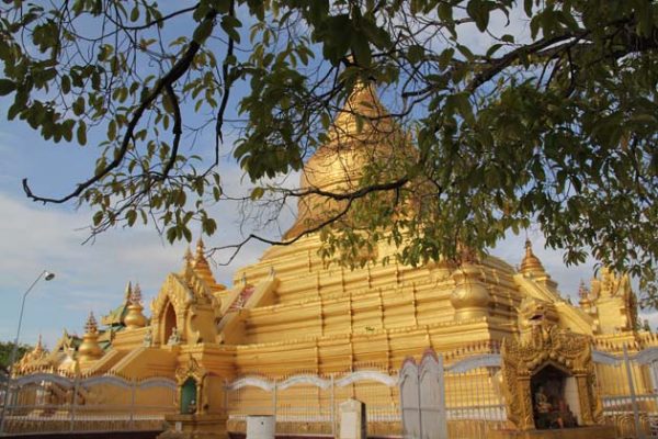 Kuthodaw Pagoda