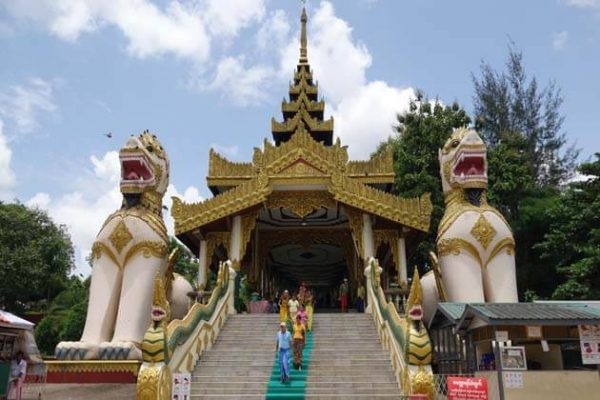Kyauk-Taw-Gyi-Pagoda-in-Yangon