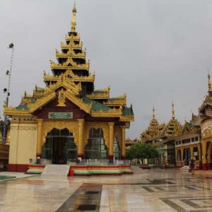 Shwemawdaw Pagoda in Bago