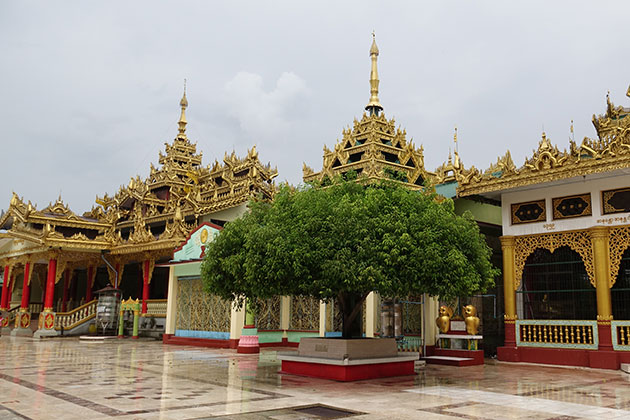 Shwemawdaw pagoda in Bago