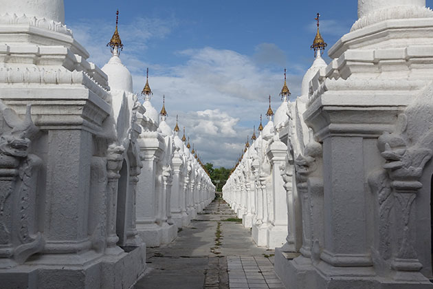 Visit the impresive Kuthodaw Pagoda in Myanmar Itineraries 3 weeks