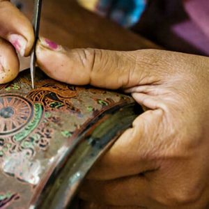 discover the art of Bagan lacquerware in Myanmar tour 10 days