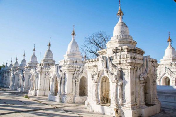 kuthodaw pagoda-where enshrines the largest book in the world