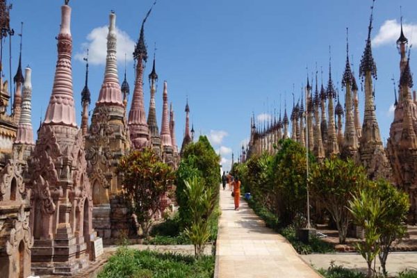 the Impressive stupas in Kakku Pagoda